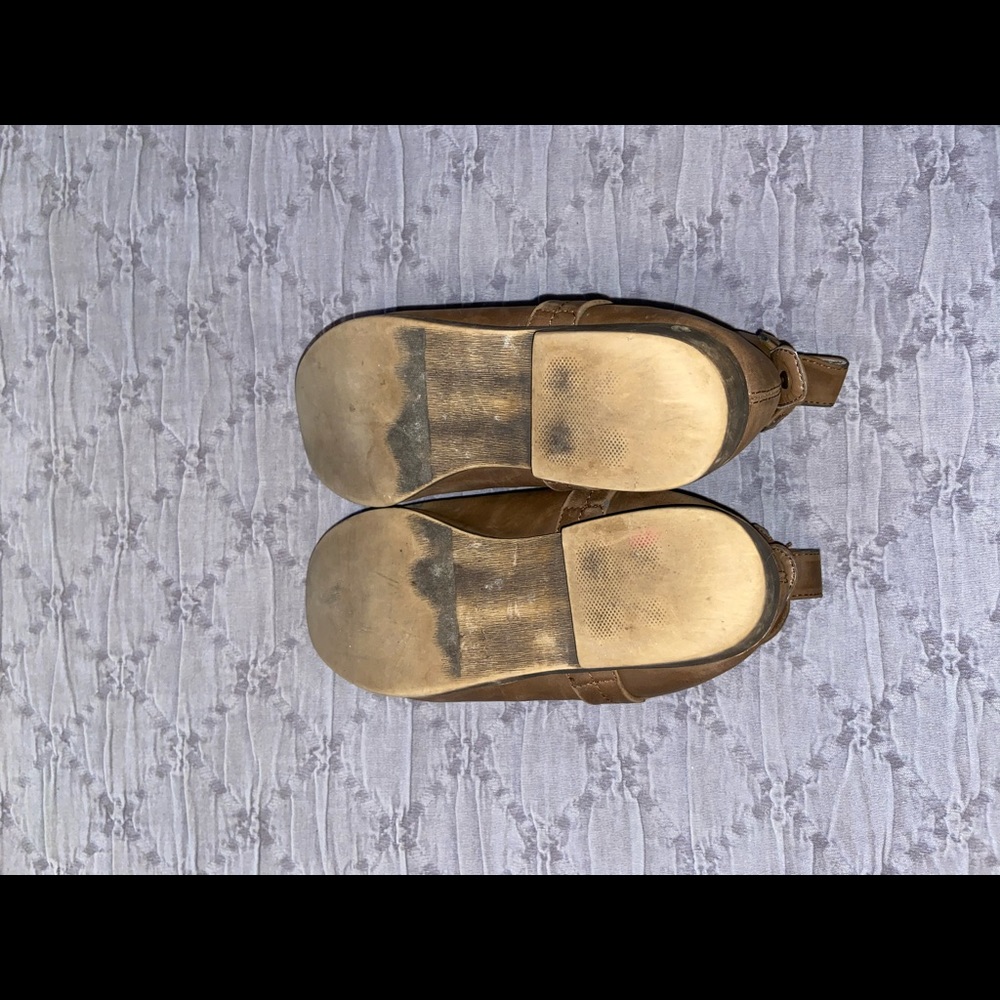 Distressed ankle booties - Picture 2 of 6